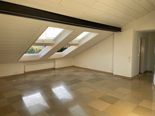 Wohnzimmer - 2 Zimmer Etagenwohnung zur Miete in Konstanz