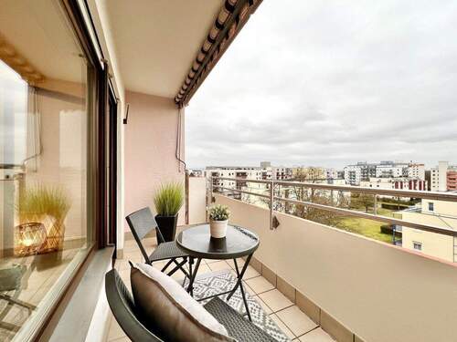 Aussicht vom Balkon - 3 Zimmer Etagenwohnung zum Kaufen in Neureut