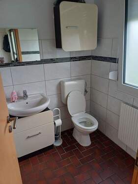 gäste WC EG - Doppelhaushälfte mit 270,00 m&sup2; in Schnaittach zum Kaufen