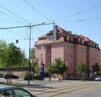 Zentrumsnahe Büro- oder Praxisfläche mit Fahrstuhl, auf Wunsch mit TG-Stellplatz - Dresden Mickten