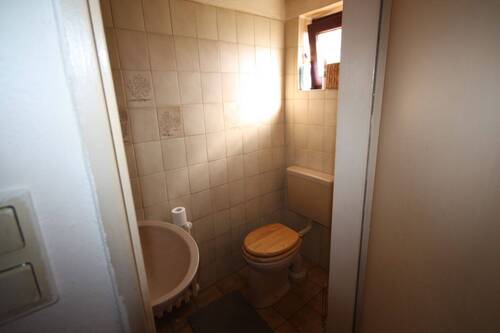 Gäste-WC im Erdgeschoss - 