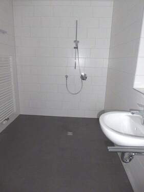 DU/WC - 