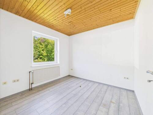 Büro/Gästezimmer EG - 