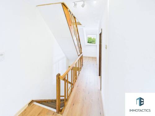 Flur 2.OG Haupthaus - 