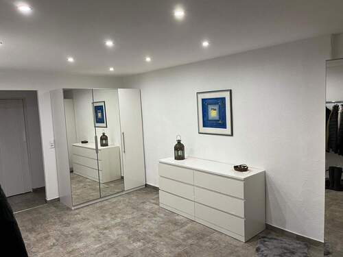 Garderobe - Doppelhaushälfte mit 400,00 m&sup2; in Medebach zum Kaufen