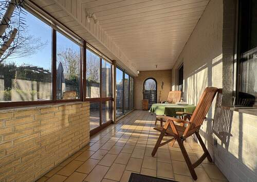 Wintergarten EG - 8 Zimmer Mehrfamilienhaus, Wohnhaus in Extertal