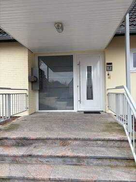 Hauseingang Haupthaus.jpg - Mehrfamilienhaus, Wohnhaus mit 260,00 m&sup2; in Grömitz zum Kaufen