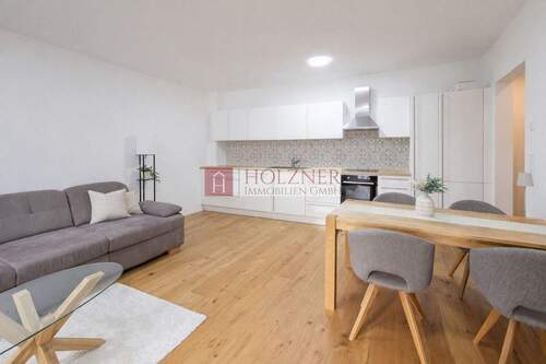 Wohn-Ess-Kochbereich - Etagenwohnung mit 86,80 m&sup2; in Landshut zur Miete