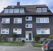 2-Zimmer Dachgeschosswohnung mit Garage und Einbauküche in Essen-Dellwig