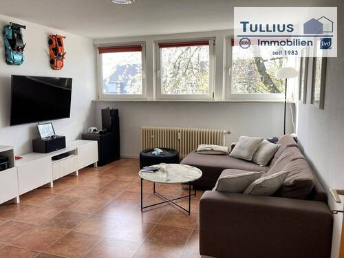 Wohnzimmer - 2 Zimmer Etagenwohnung zur Miete in Essen