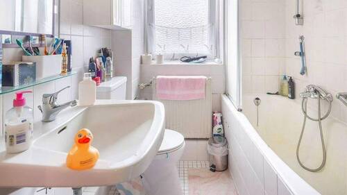 Bad - 3 Zimmer Etagenwohnung in Heubach