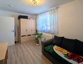 Kinderzimmer / Home-Office - 
