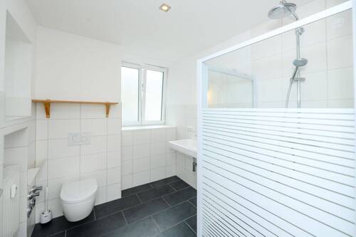 Duschbad mit Fenster I EG - 