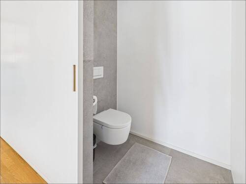 Separate Toilette - 