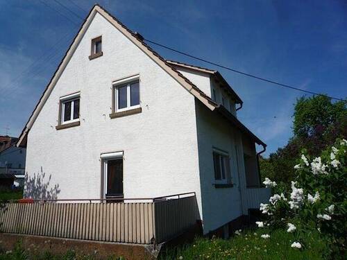 Hausansicht - 2 Zimmer Etagenwohnung zur Miete in Mühlhausen-Ehingen