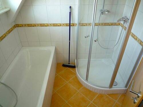 und Dusche - 
