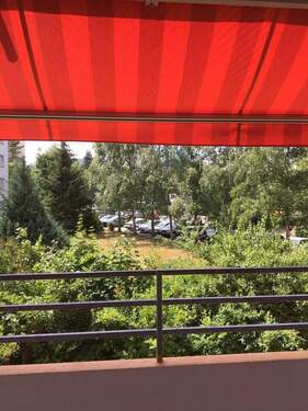 Blick vom Balkon - 2 Zimmer Etagenwohnung zum Kaufen in Oberursel