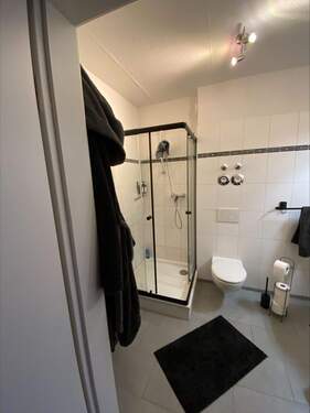 Bad Dusche 453 4. OG.jpeg - Etagenwohnung mit 38,40 m&sup2; in Norderstedt zur Miete