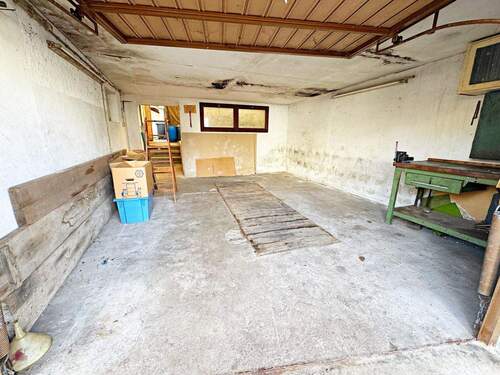 Garage mit Grube - 