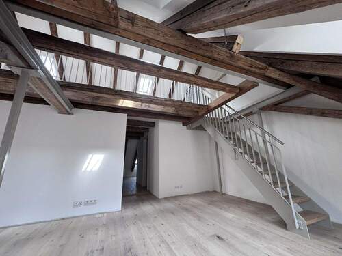 Teilbereich Wohnen - 3 Zimmer Etagenwohnung zum Kaufen in Regensburg