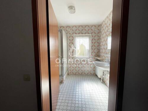 ...mit Duschbad... - 