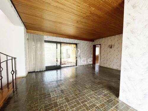 ...und lassen sich von der schieren Größe des Objektes beeindrucken! - Bungalow mit 240,00 m&sup2; in Fürth zum Kaufen