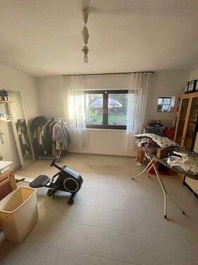 Büro KG mit Blick in den Garten - 