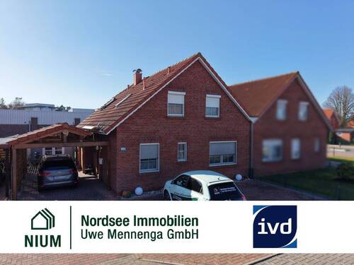 Außenansicht - IHR NEUES ZUHAUSE: VIELSEITIGE HAUSHÄLFTE MIT WINTERGARTEN, TERRASSE UND CARPORT