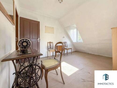 Wäsche-/ Kinderzimmer OG Hauptgebäude - 