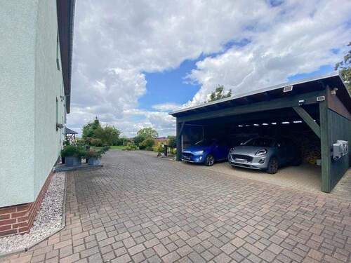 Carport - 1 Zimmer Mehrfamilienhaus, Wohnhaus in Gersdorf