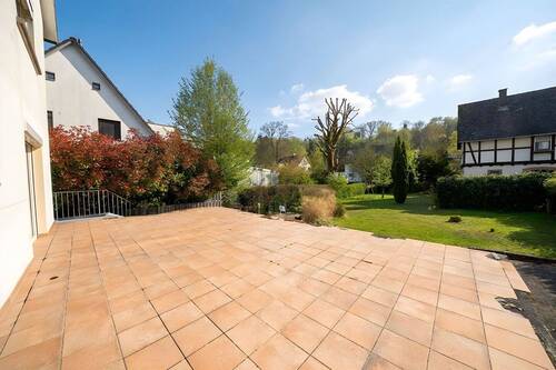 Terrasse - 8 Zimmer Einfamilienhaus zum Kaufen in Wiesenbach