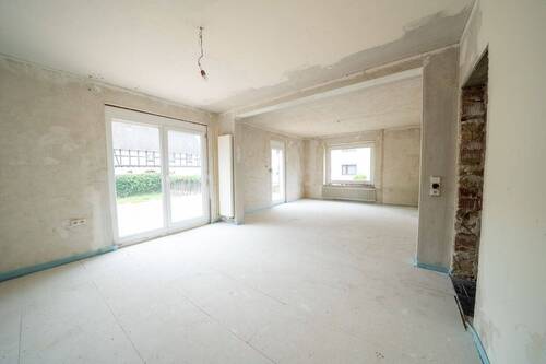 Wohnzimmer - Einfamilienhaus mit 223,00 m&sup2; in Wiesenbach zum Kaufen