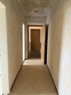 Flur 2. Aufnahme - 2 Zimmer Etagenwohnung in Dessau-Roßlau