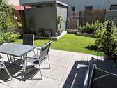 Garten mit Gartenhaus - 