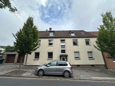 Hausansicht - Charmante 3-Zimmer-Dachgeschosswohnung in Castrop-Rauxel zu verkaufen