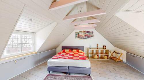 Schlafzimmer DG Haus 2 - 
