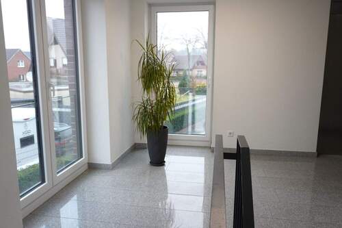 Treppenhaus - Etagenwohnung mit 94,00 m&sup2; in Lingen (Ems) zur Miete