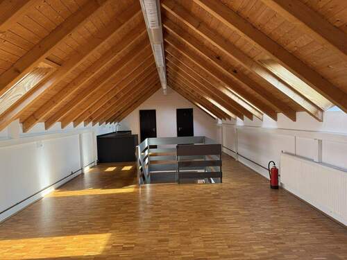 Empore separate WCs - 