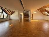 Dachgeschoss - Büro mit 280,00 m&sup2; in Kaarst zur Miete