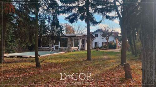 Blick von Norden auf das Anwesen - 