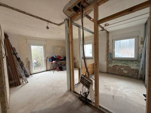 Wohnung rechts Bad, Küche - Etagenwohnung mit 60,00 m² in Würselen zum Kaufen