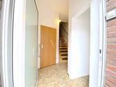 EG Hauseingang DG-Wohnung - 