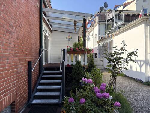 Treppe zur Wohnung - 2 Zimmer Etagenwohnung zur Miete in Schwarzenbek