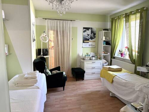 Zimmer 2 - 