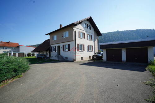 Außenansicht Haus... - 6 Zimmer Mehrfamilienhaus, Wohnhaus in Tuttlingen