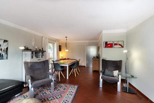 Das Wohnzimmer - 4 Zimmer Mehrfamilienhaus, Wohnhaus in Stuhr