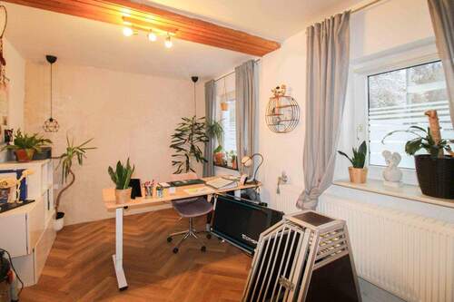 1 Zimmer - 8 Zimmer Reihenendhaus in Salzgitter