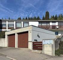 Einfamilienhaus mit ELW, Schwimmbad und 2 Garagen in traumhafter Lage. - Tuttlingen