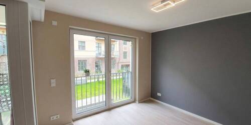 Bodentiefe Fenster nach Süden - 3 Zimmer Etagenwohnung in Berlin