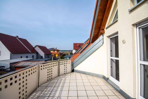 Südbalkon mit sonniger Ausrichtung - 